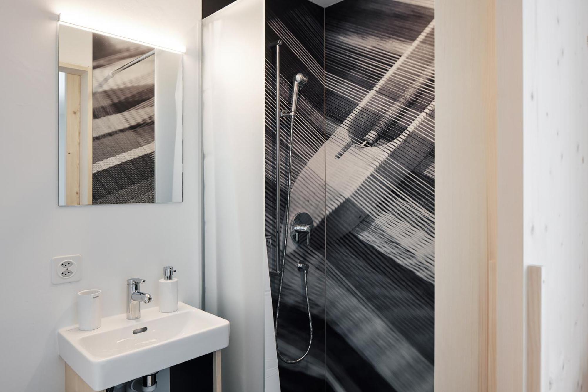 Medelina Hotel Curaglia Eksteriør billede