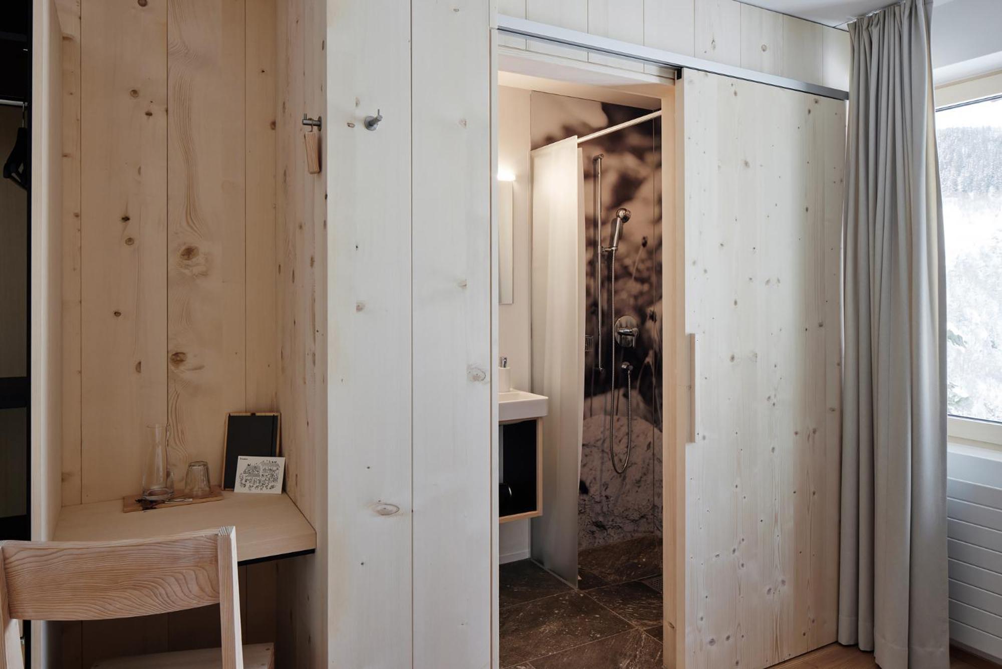 Medelina Hotel Curaglia Eksteriør billede